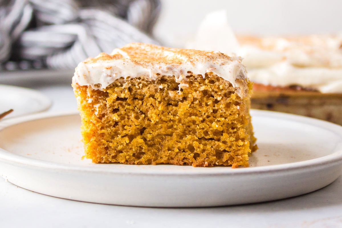 Sturdy & Moist: The Secret to Perfect Pumpkin Bars (Not Cake!)